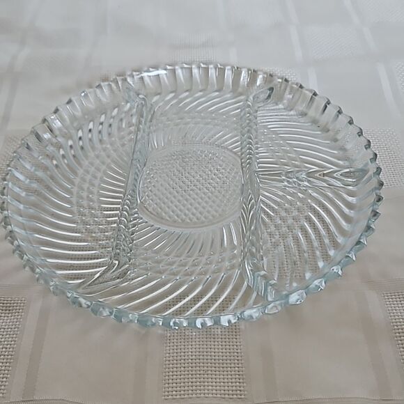 Clear Glass Divided Snack Serving Tray 10"-10" - Picture 1 of 16